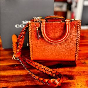 Coach Rogue 20 with braid- burnished amber
